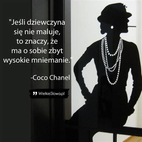 kobieta zawsze musi coco chanel|Cytaty Coco Chanel: o modzie, kobietach, życiu i nie tylko.